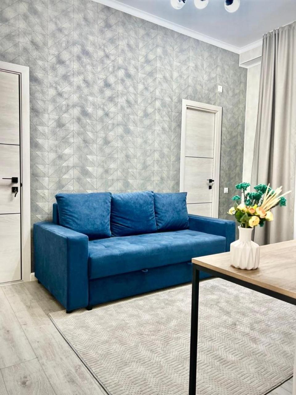 Urban Hotel Бишкек Екстериор снимка